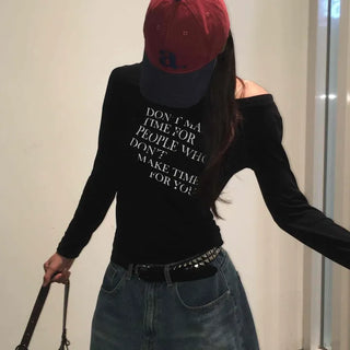 English Lettering Off-Shoulder U-Neck Long-Sleeve T-Shirt