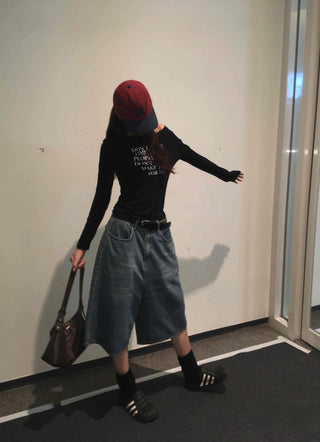 English Lettering Off-Shoulder U-Neck Long-Sleeve T-Shirt