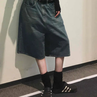Soft Feminine Bermuda Denim Pants