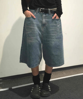 Soft Feminine Bermuda Denim Pants