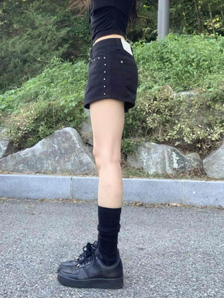 Daily Studded Plain Skinny Shorts