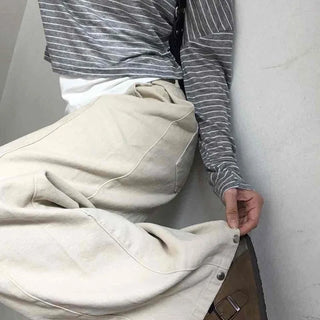Wide Long Pants with Tabe Cutout at the Hem