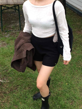 Wrinkle Half-Off Crop Long Sleeve T-shirt