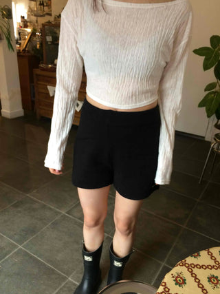 Wrinkle Half-Off Crop Long Sleeve T-shirt