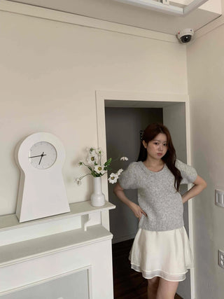 Minimal U-neck Loose Fit Puff Sleeve Knit