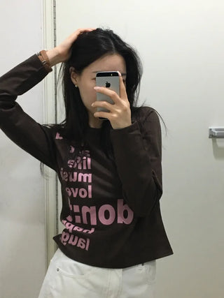 Nuri List Lettering Long Sleeve T-shirt