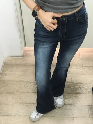 Belsha Low-fit Washed Jeans