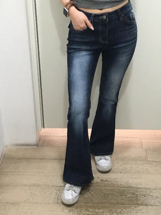 Belsha Low-fit Washed Jeans