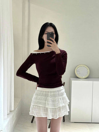 New Basic Studded Off-Shoulder T-shirt
