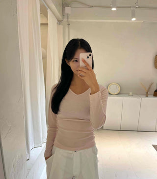 Side-Shirred V-Neck Long-Sleeve T-Shirt
