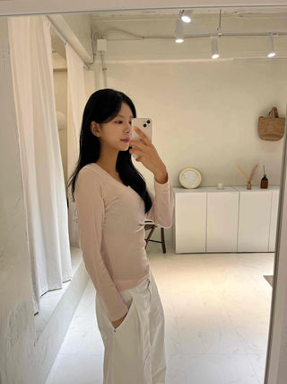 Side-Shirred V-Neck Long-Sleeve T-Shirt