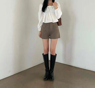 Sweet Mood Square Neck Ribbon Blouse