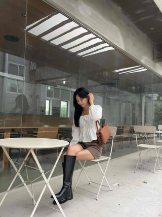 Sweet Mood Square Neck Ribbon Blouse