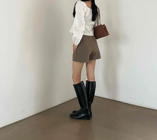 Sweet Mood Square Neck Ribbon Blouse