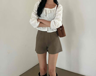 Sweet Mood Square Neck Ribbon Blouse