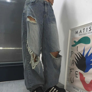 Damaged vintage denim long pants