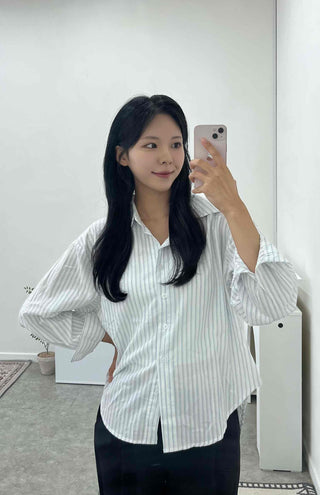 Minimal Loose Fit Striped Shirt
