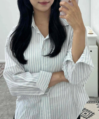 Minimal Loose Fit Striped Shirt