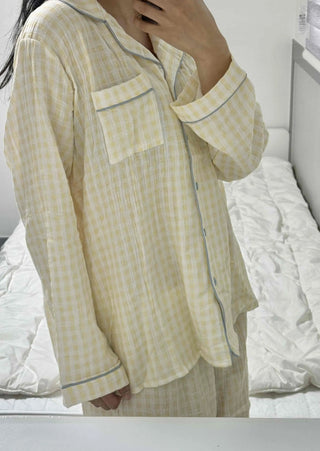 Yellow simple shirt collar pajama set