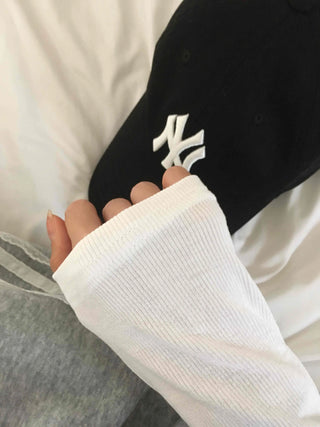 Delicate V-neck Modal Long-sleeve T-shirt