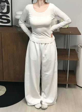 Yeori Basic Plain U-neck Long-sleeve T-shirt