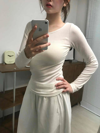 Yeori Basic Plain U-neck Long-sleeve T-shirt