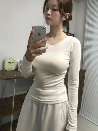 Yeori Basic Plain U-neck Long-sleeve T-shirt