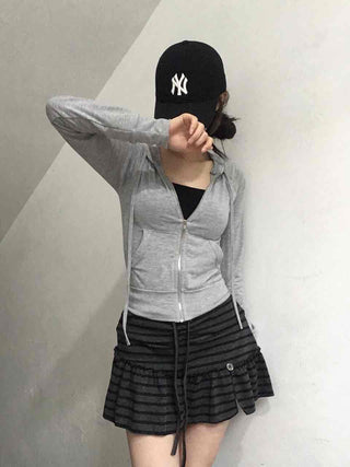 Minimal Zipper Line Zip-up