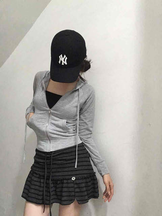 Minimal Zipper Line Zip-up