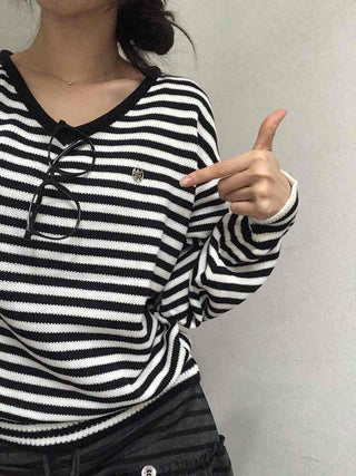 Minimal Autumn Striped V-Neck Knit