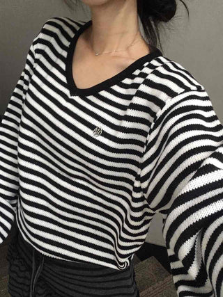 Minimal Autumn Striped V-Neck Knit