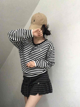 Minimal Autumn Striped V-Neck Knit