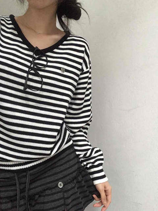 Minimal Autumn Striped V-Neck Knit
