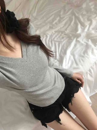 Daily V-Neck Slim Fit Long Sleeve T-Shirt
