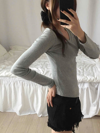 Daily V-Neck Slim Fit Long Sleeve T-Shirt