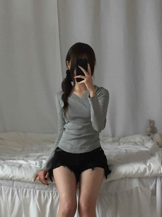 Daily V-Neck Slim Fit Long Sleeve T-Shirt