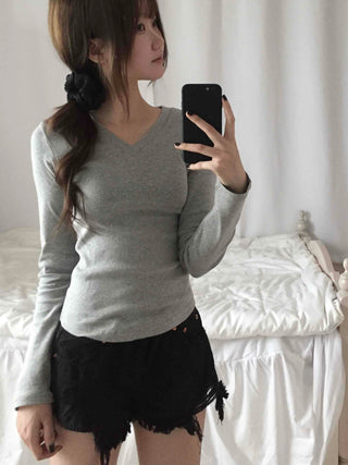Daily V-Neck Slim Fit Long Sleeve T-Shirt