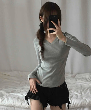 Daily V-Neck Slim Fit Long Sleeve T-Shirt
