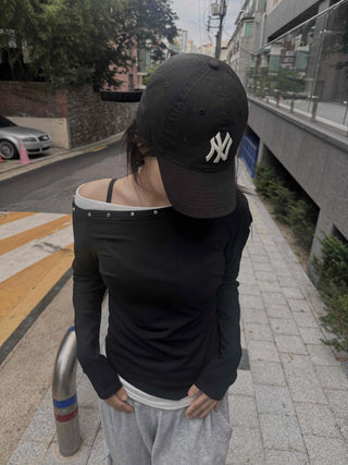 Simple Studded Off-Shoulder Long-Sleeve T-Shirt