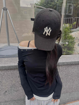Simple Studded Off-Shoulder Long-Sleeve T-Shirt