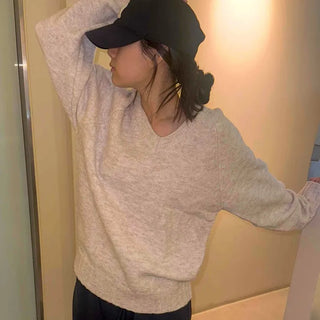 Simple Trendy Plain V-Neck Knit