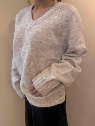 Simple Trendy Plain V-Neck Knit