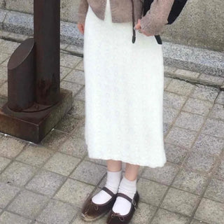 Cozy Slim Fit Lace Midi Skirt