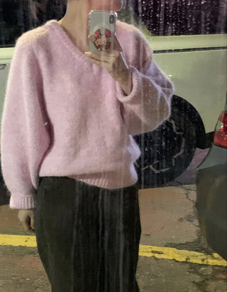Fuzzy V-neck Volume Sleeve Knit