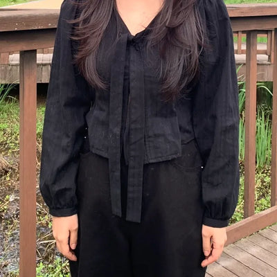 V-neck Ribbon Tie Puff Blouse