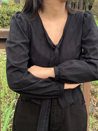 V-neck Ribbon Tie Puff Blouse