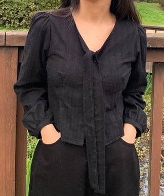 V-neck Ribbon Tie Puff Blouse