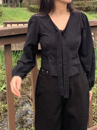 V-neck Ribbon Tie Puff Blouse