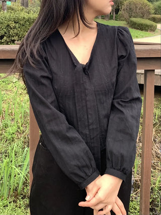 V-neck Ribbon Tie Puff Blouse