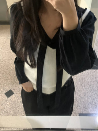 V-neck Knit Sleeveless Top